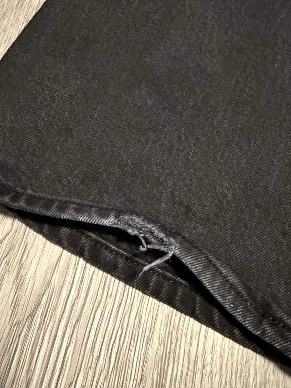 Abercrombie and Fitch High Rise 90s Relaxed Jean in Black - Picture 8 of 11